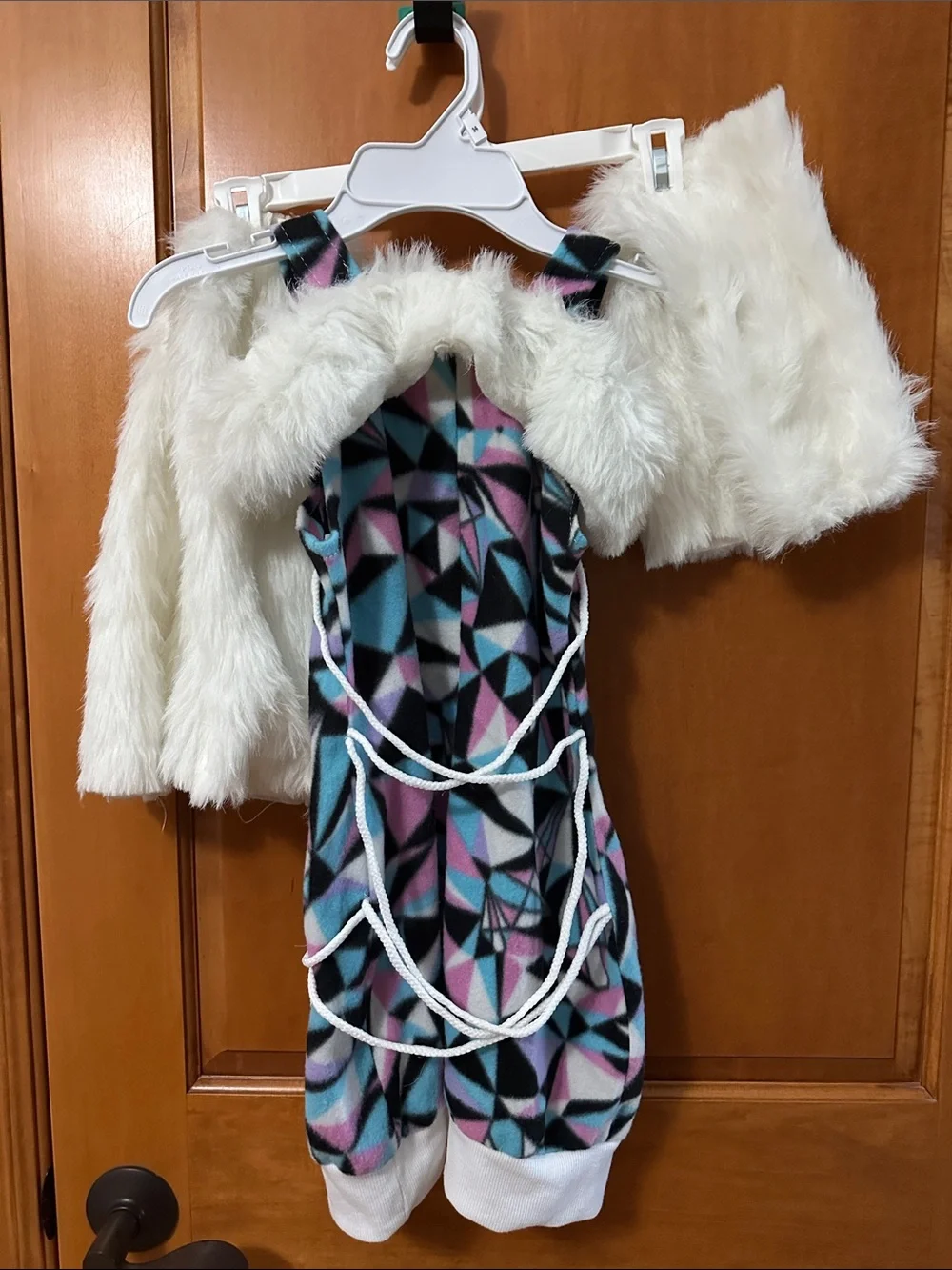 Monster High Abbey Bominable Girls 4-6 Costume with Arm & Leg Warmers Rubies